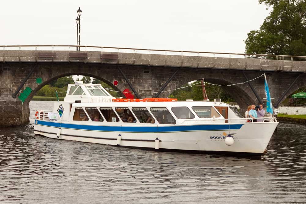 Moon River cruiser opposite Landmark Hotel